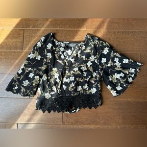 Miss Selfridge US Size 2 - Tie Back Crop Top